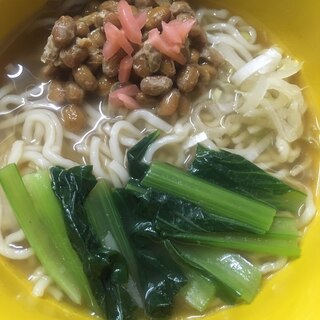 小松菜と納豆の味噌ラーメン